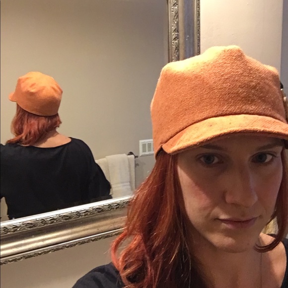 Button Hat - Picture 7 of 8